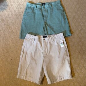 Nautica Men's Sage and Tan Flat Front Shorts SZ 34